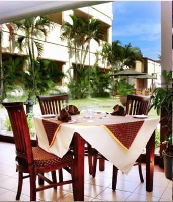 Umm Inn Hotel Malang Esterno foto